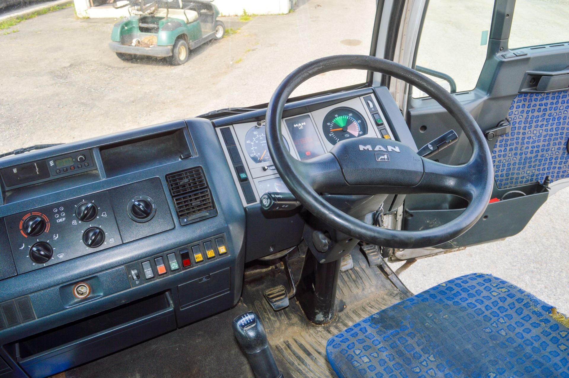 MAN 12.225 12 tonne curtain sided vehicle transporter lorry Registration Number: YN05 EGY Date of - Image 15 of 17