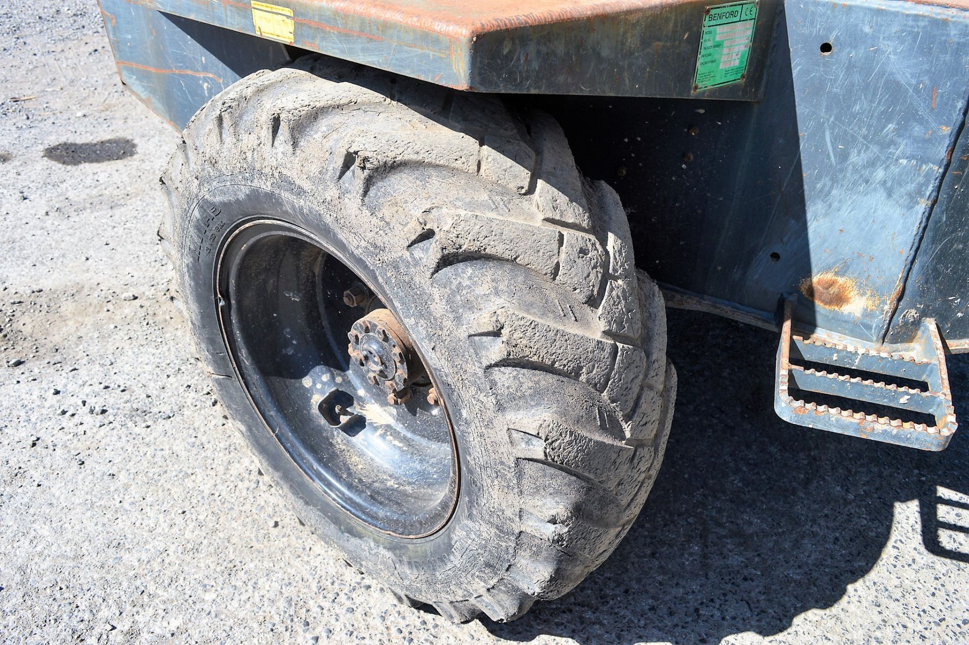 Benford Terex 3 tonne straight skip dumper Year: 2007 S/N: E601FC174 Recorded Hours: 2410 816 - Image 7 of 12