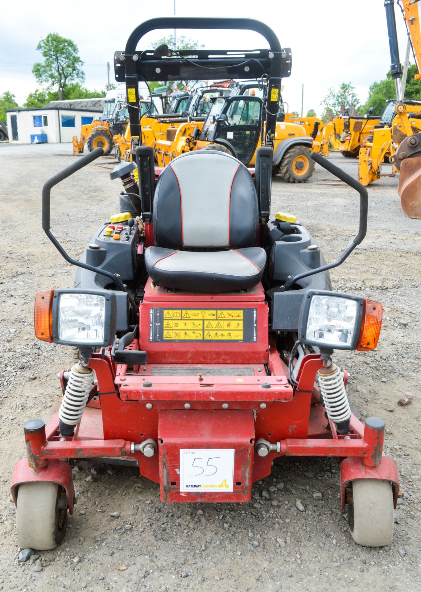 Ferris IS2500Z diesel driven zero turn ride on mower  A605801 - Image 5 of 7