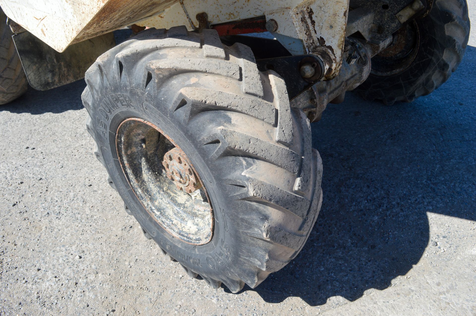 Benford Terex 3 tonne straight skip dumper Year: 2005 S/N: E511FC143 Recorded Hours: Not - Image 9 of 12