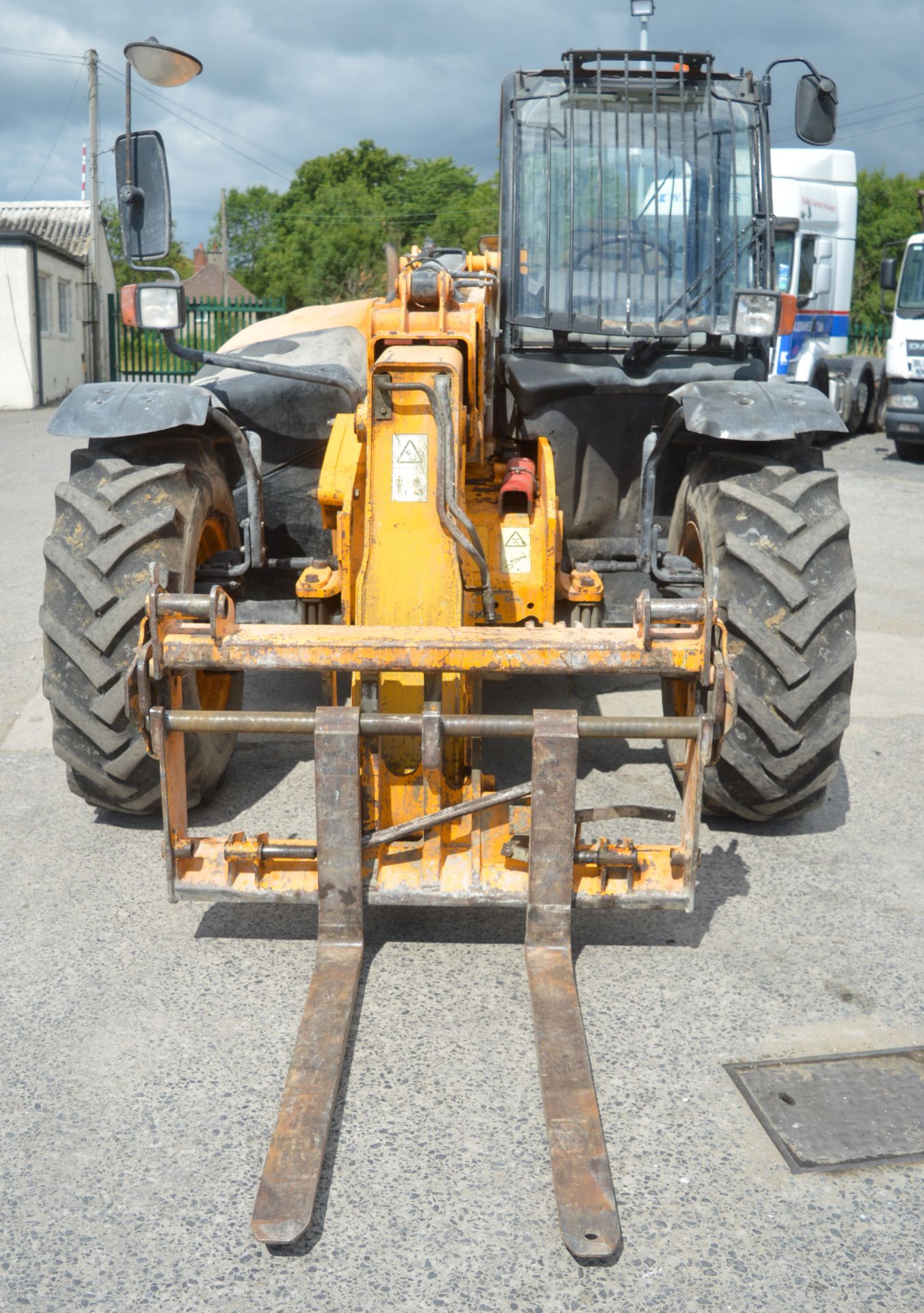 JCB 535-95 9.5 metre telescopic handler Year: 2009 S/N: 1515978 Recorded hours: 5246 c/w V5c Road - Image 5 of 13