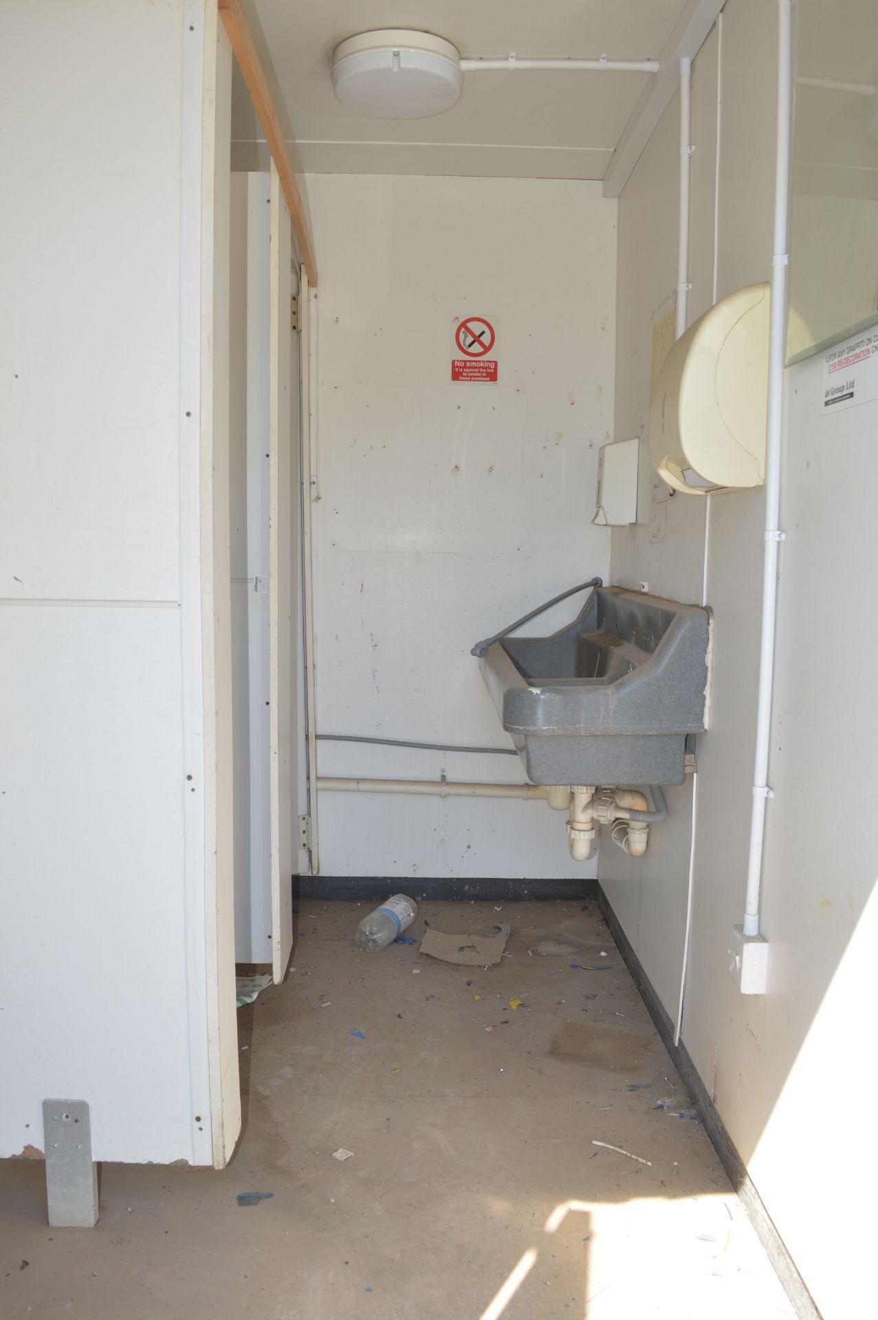 13 ft x 8 ft steel anti vandal jack leg toilet site unit ** No keys, but unlocked** 66 (BC) - Image 7 of 10