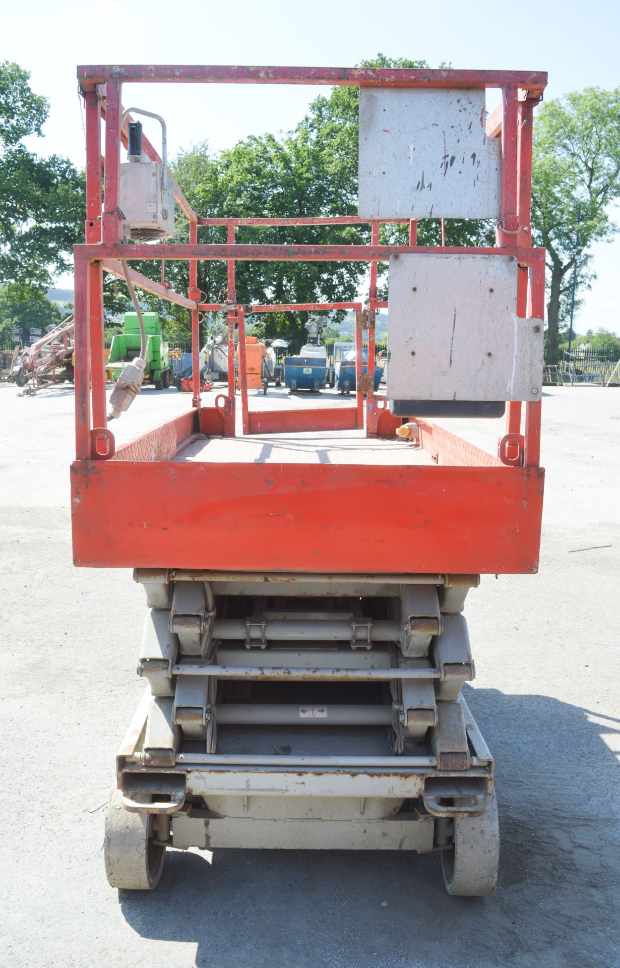 Skyjack SJ111 4632 battery electric scissor lift access platform Year: 2005 S/N: 713535 - Image 6 of 6