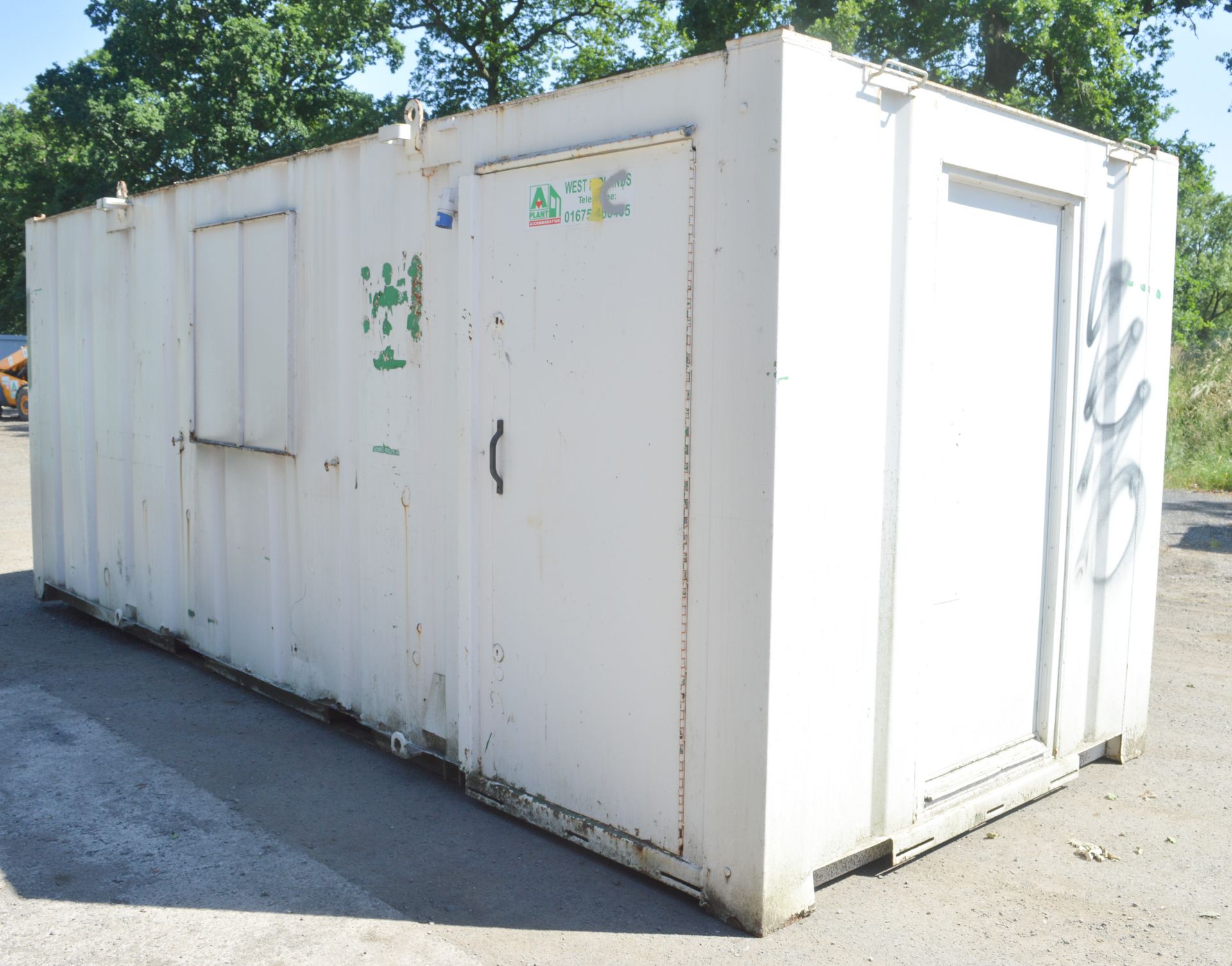 20 ft x 8 ft steel anti vandal office site unit  ** No keys but unlocked ** A501157 - Image 2 of 6