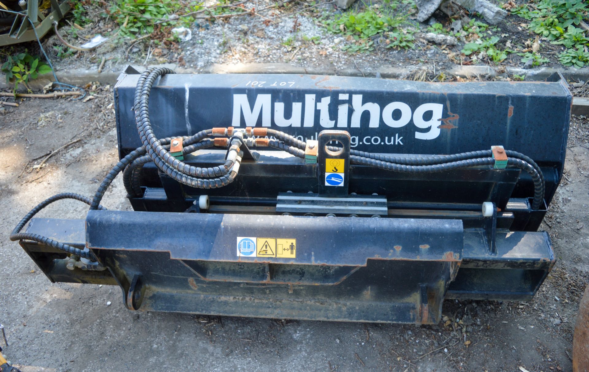 Multihog hi-tip bucket c/w side shift - Image 2 of 2