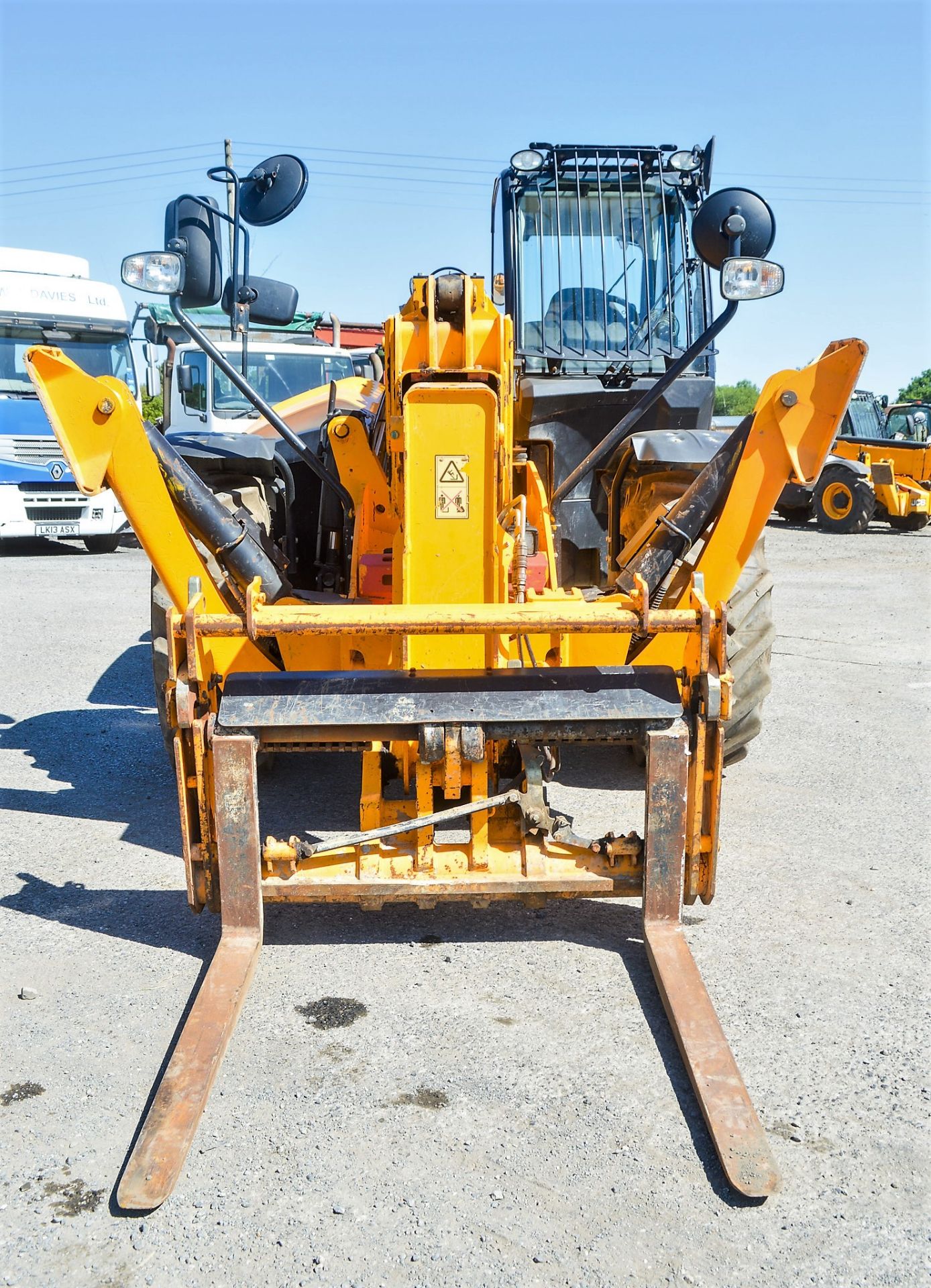 JCB 540-170 17 metre telescopic handler Year: 2014 S/N: 2180451 Recorded Hours: 4573 c/w turbo, sway - Image 5 of 13