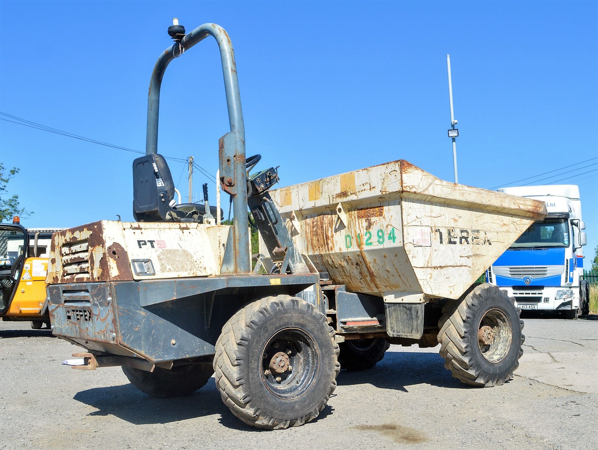 Benford Terex 3 tonne straight skip dumper Year: 2005 S/N: E511FC143 Recorded Hours: Not - Image 4 of 12