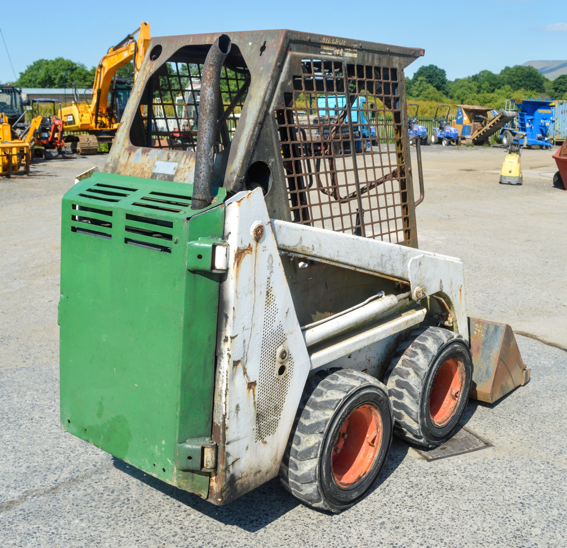 Bobcat 443 skidsteer loader Year: S/N: 502914128 Recorded Hours: 2068 WC10 - Image 4 of 12