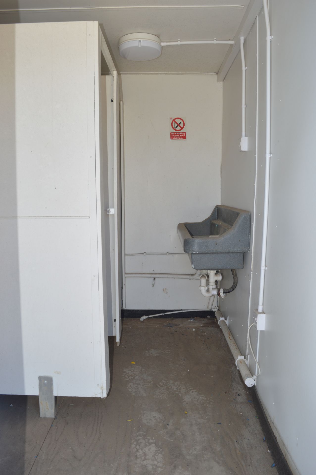 13 ft x 8 ft steel anti vandal jack leg toilet site unit ** No keys, but unlocked** 44 (BC) - Image 7 of 10