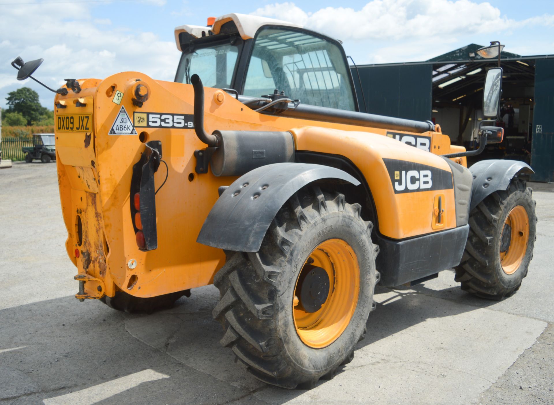 JCB 535-95 9.5 metre telescopic handler Year: 2009 S/N: 1515978 Recorded hours: 5246 c/w V5c Road - Image 4 of 13