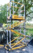 Razordeck mobile self erecting scaffold tower