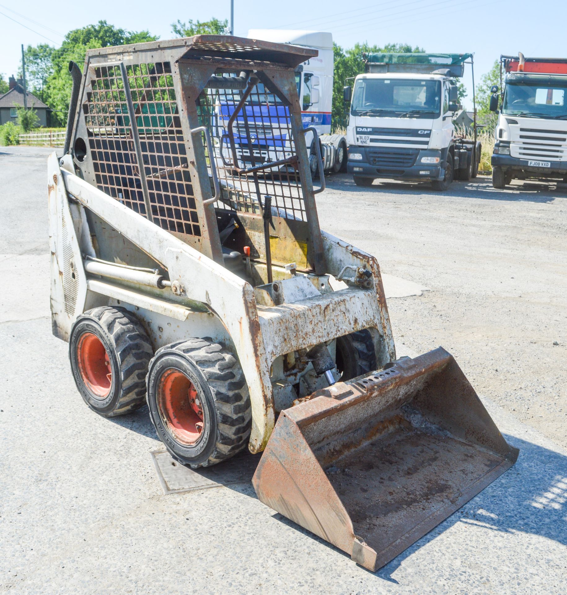 Bobcat 443 skidsteer loader Year: S/N: 502914128 Recorded Hours: 2068 WC10 - Image 2 of 12