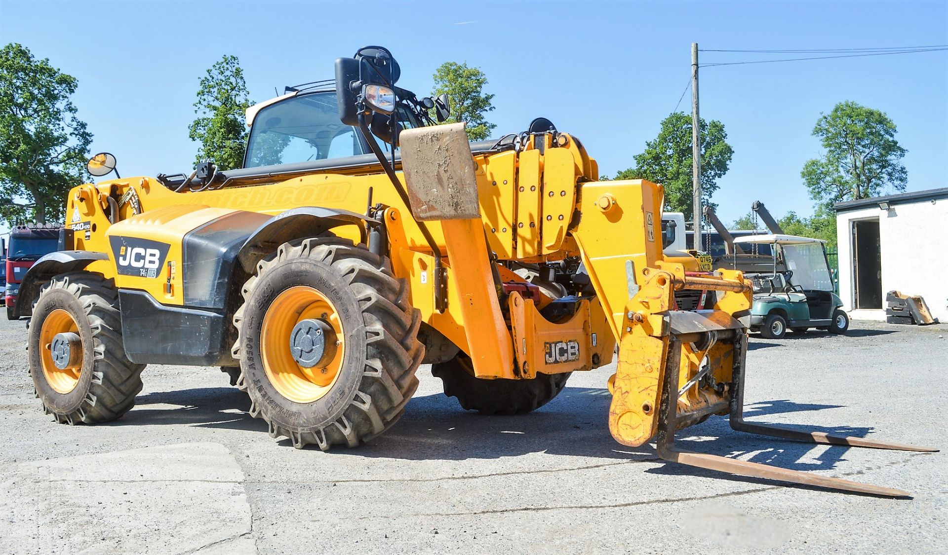 JCB 540-170 17 metre telescopic handler Year: 2014 S/N: 2180451 Recorded Hours: 4573 c/w turbo, sway - Image 3 of 13