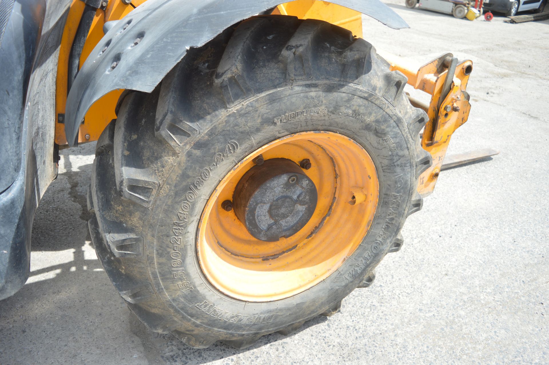 JCB 535-95 9.5 metre telescopic handler Year: 2009 S/N: 1515978 Recorded hours: 5246 c/w V5c Road - Image 8 of 13