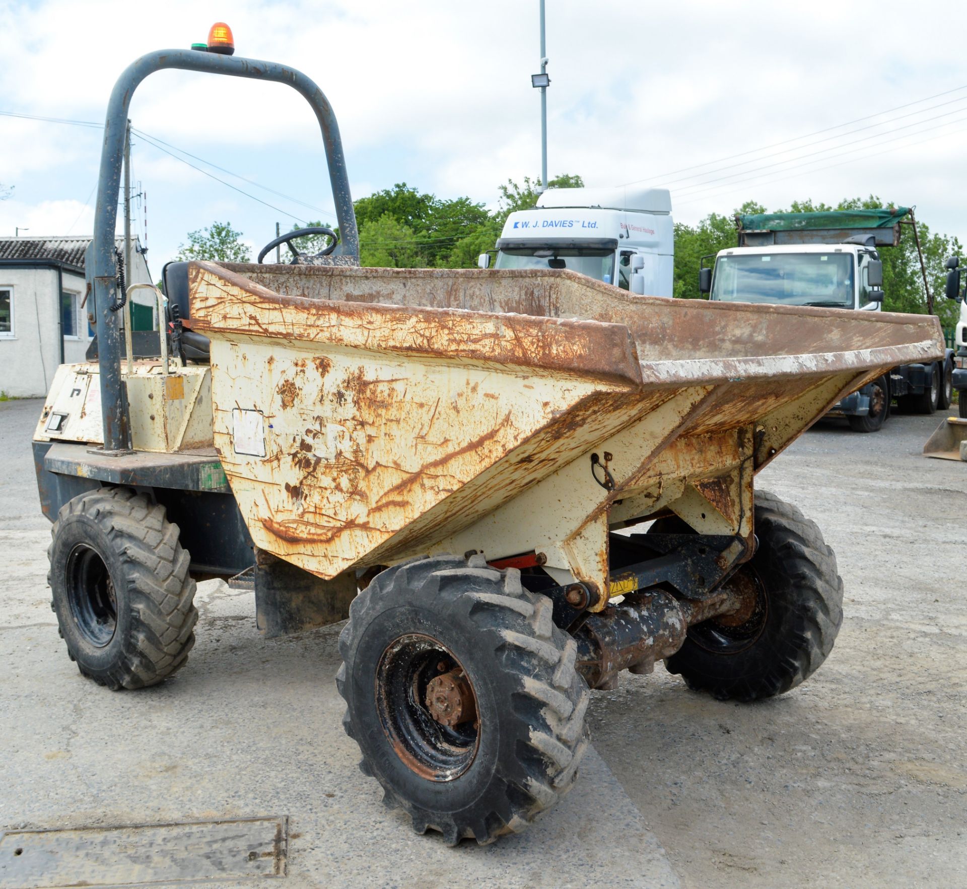 Benford Terex PT3000 3 tonne straight skip dumper Year: 2006 S/N: E603FR029 Recorded Hours: 3213 - Image 2 of 11