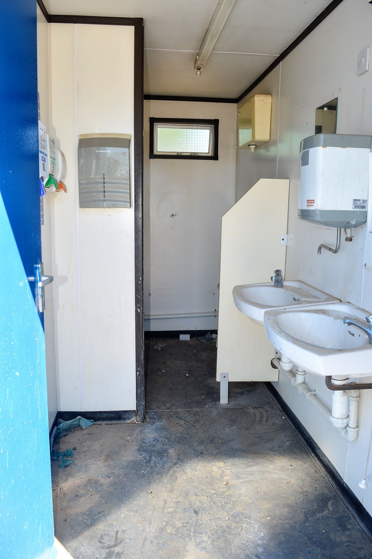 13 ft x 8 ft steel anti vandal jack leg  toilet site unit ** No keys, but unlocked** (Yellow tick) - Image 6 of 8