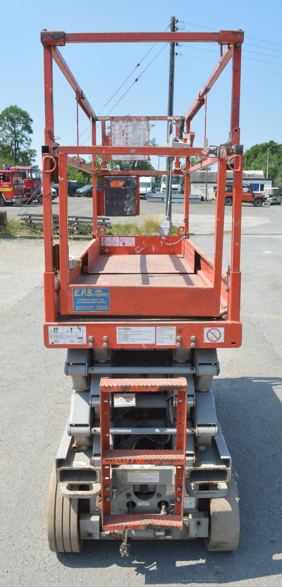 Skyjack SJ111 3226 battery electric scissor lift access platform Year: 2009 S/N: M27000176 2254 - Image 5 of 7