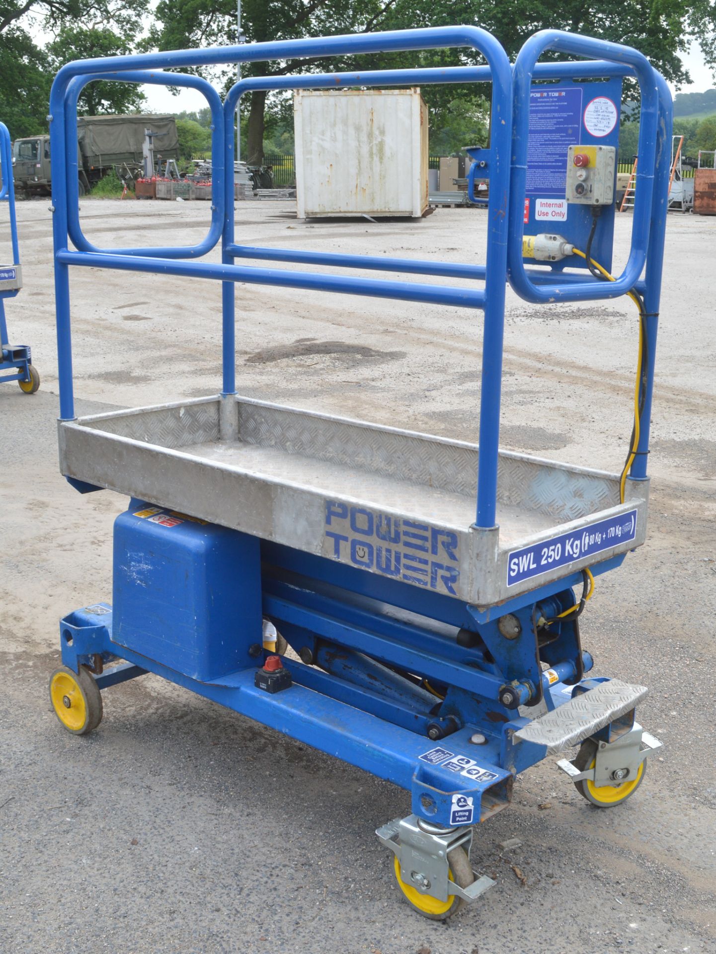 Power Tower PTE51 battery electric scissor lift access platform  Year: 2008 c/w loler certificate - Image 3 of 5