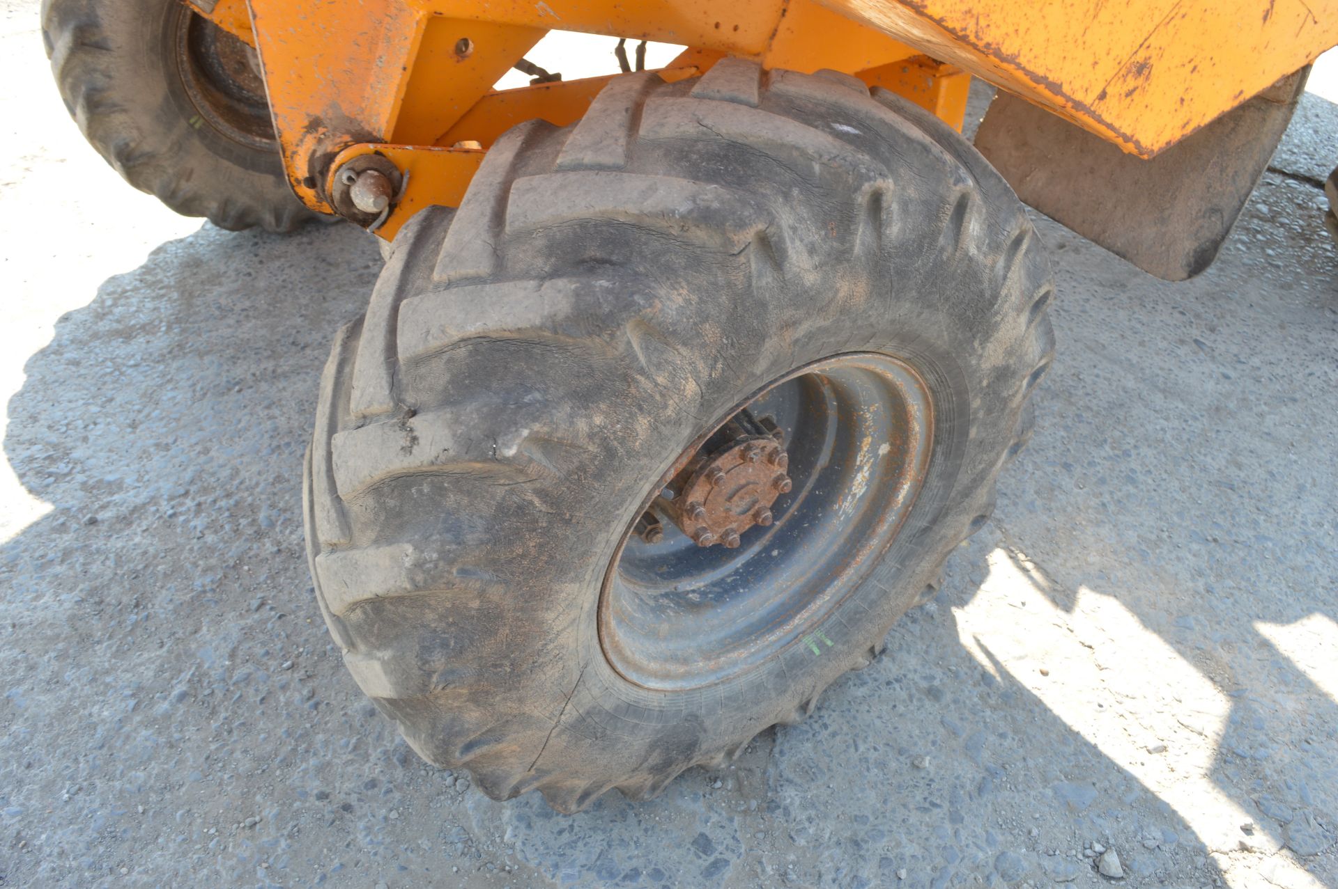 Benford Terex PT3000 3 tonne straight skip dumper  Year:  S/N: EY07AR267 Recorded hours: 803 P2077 - Image 9 of 11