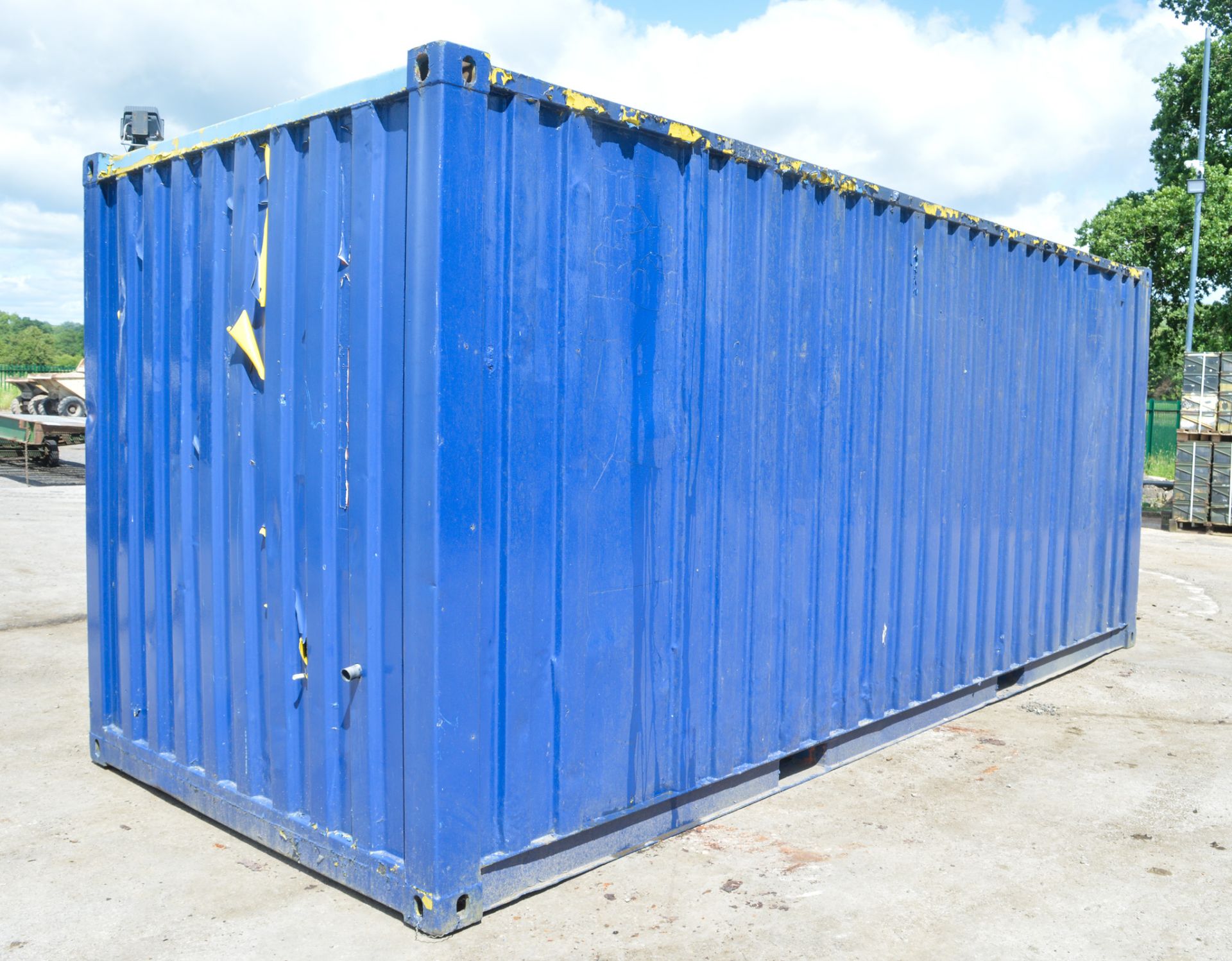 20 ft x 8 ft steel office site unit (converted shipping container) c/w keys in office (Site Office - Image 4 of 6