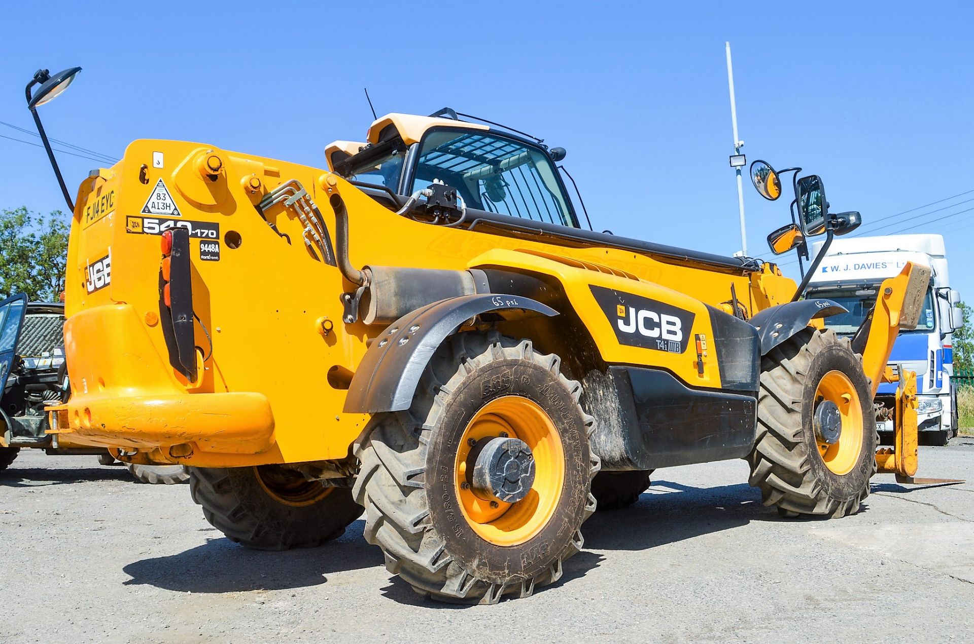 JCB 540-170 17 metre telescopic handler Year: 2014 S/N: 2180451 Recorded Hours: 4573 c/w turbo, sway - Image 4 of 13