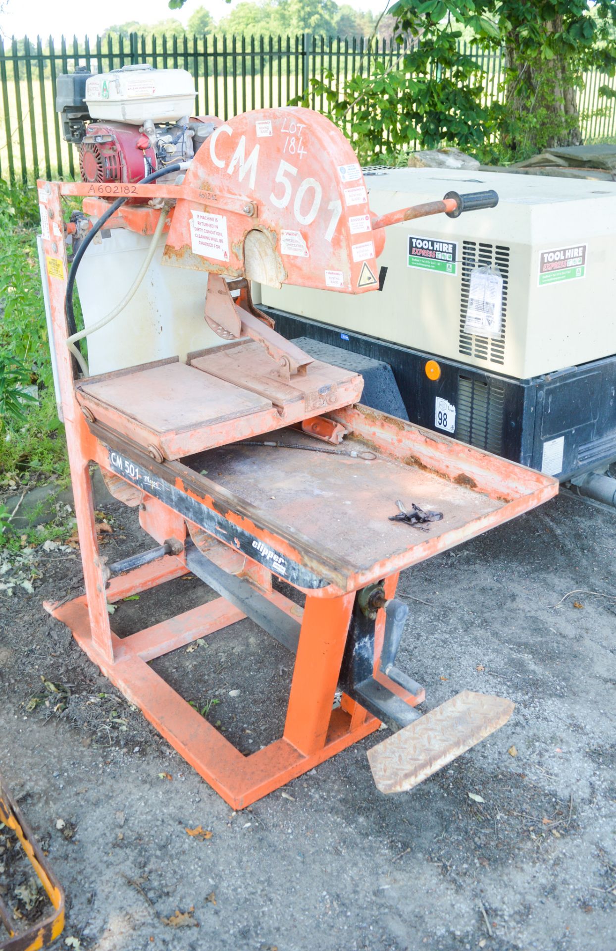 Clipper CM501 petrol driven masonry saw A602182