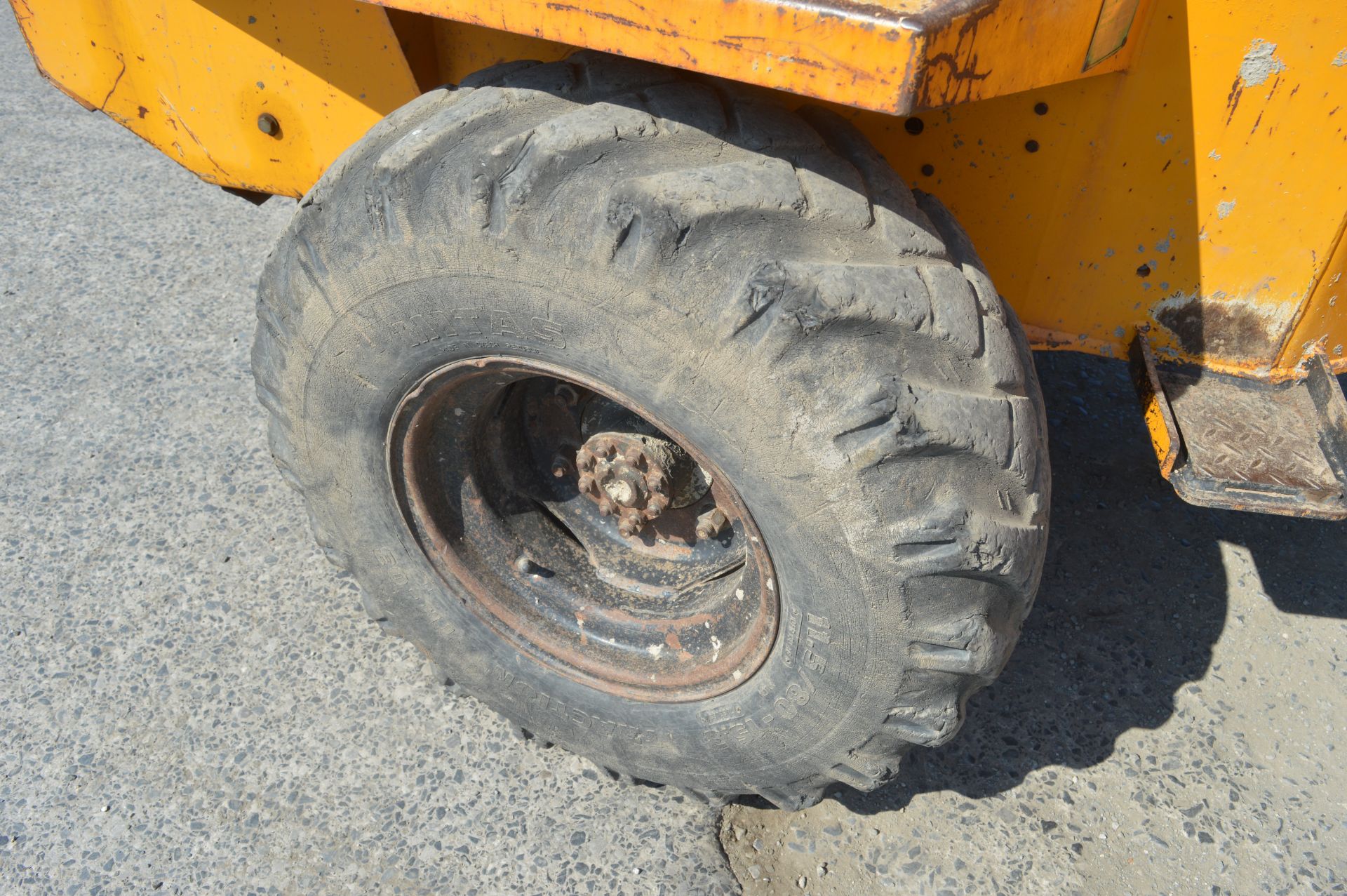 Benford Terex PT3000 3 tonne straight skip dumper  Year:  S/N: EY07AR267 Recorded hours: 803 P2077 - Image 7 of 11