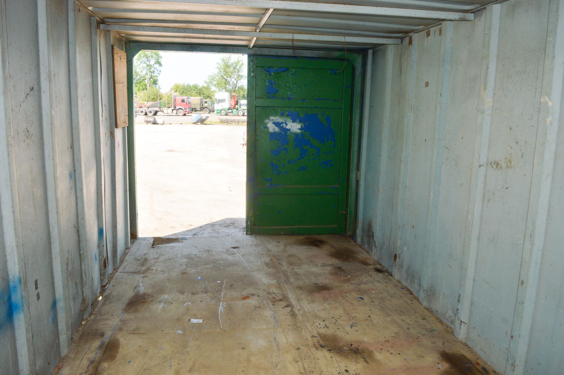 21 ft x 9 ft steel anti vandal office site unit ** No keys, but unlocked ** A335848 - Image 6 of 7