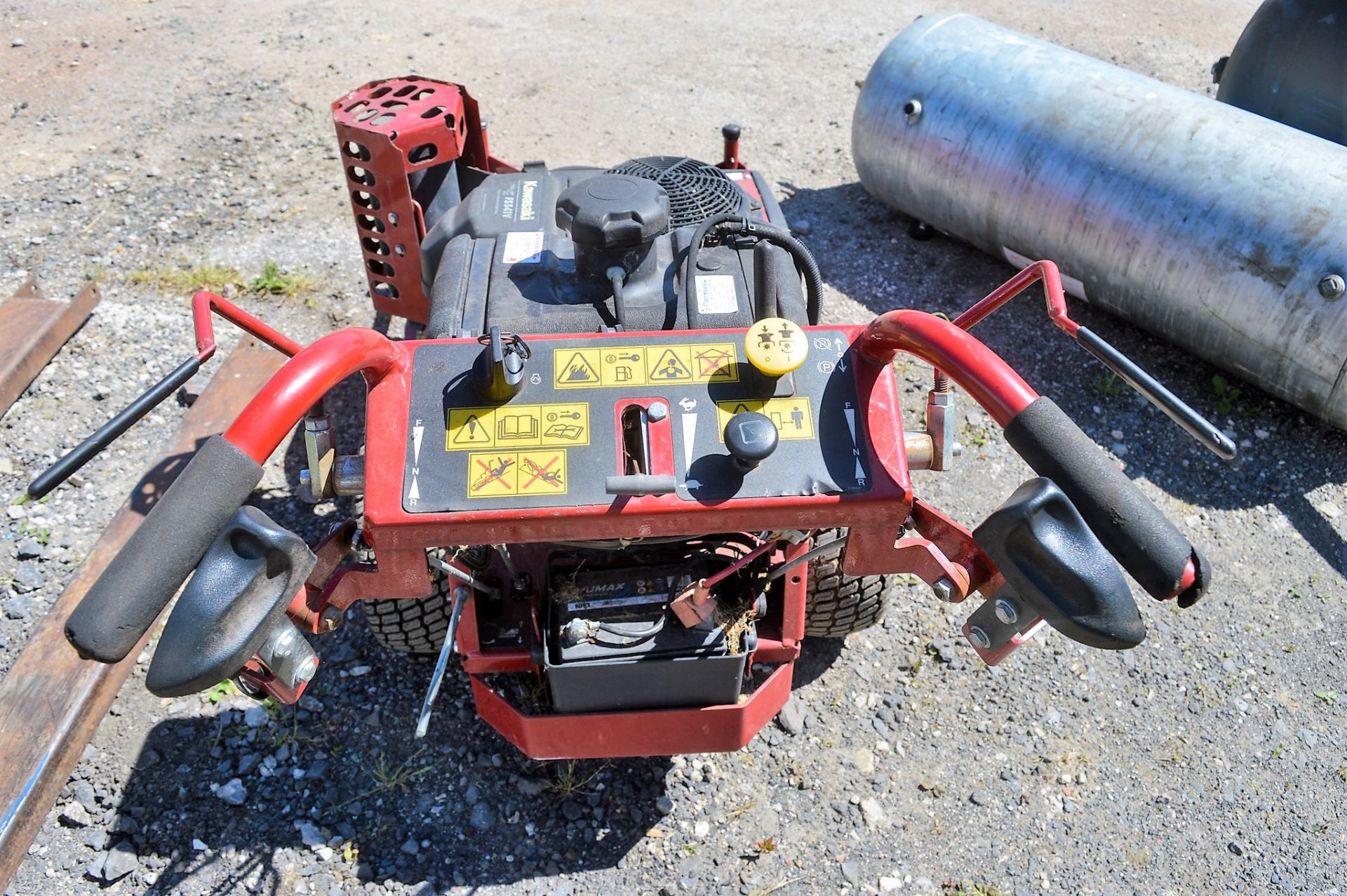 Ferris FW32 32 inch petrol driven walk behind mower S/N: 2016341222 - Image 6 of 6