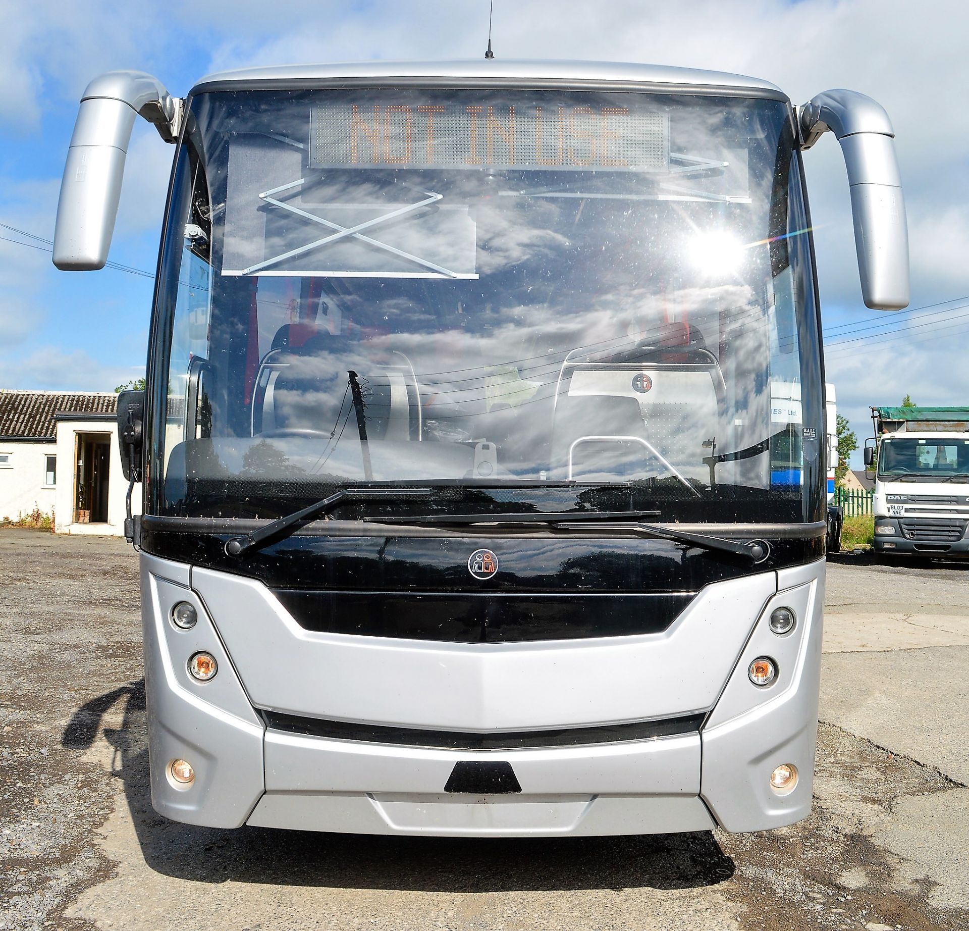 MAN RR8 Mobipeople Explorer 330-74 74 seat luxury coach Registration Number: PX17 DHJ Date of - Image 5 of 14