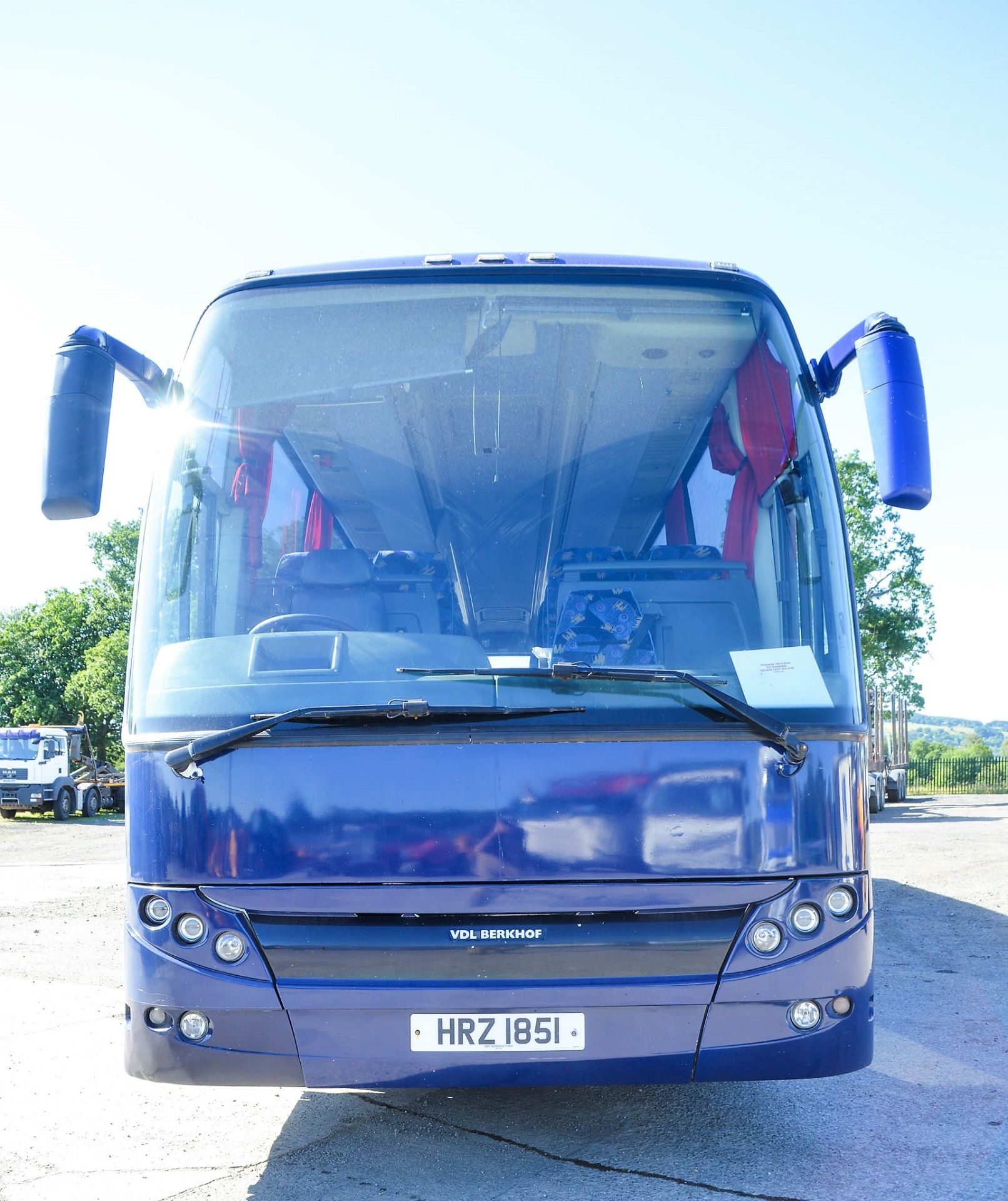 Volvo B12M VDL Berkhof 51 seat luxury coach Registration Number: HRZ 1851 Date of Registration: - Image 5 of 13