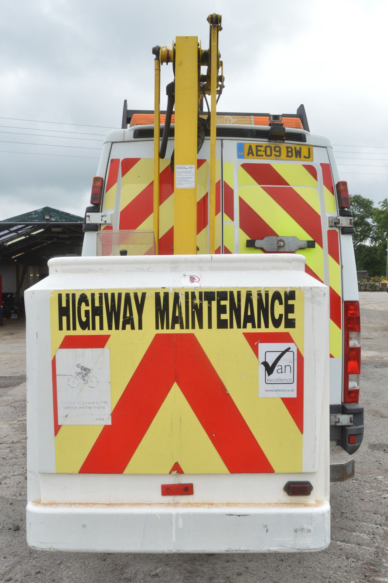 Iveco 50C15 Daily MEWP van  Registration Number: AE09 BWJ Date of registration: 01/06/2009 MOT - Image 6 of 12