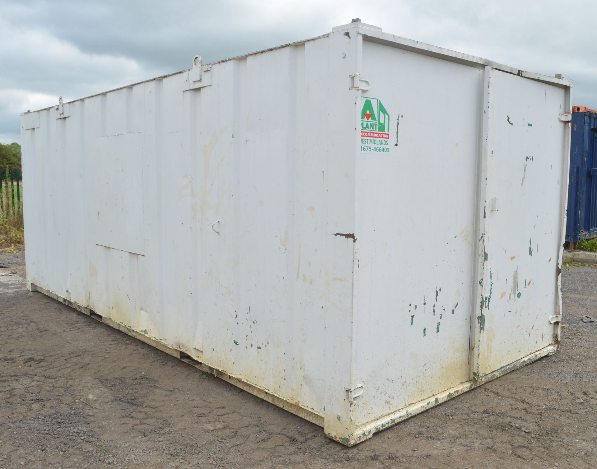 21 ft x 9 ft steel anti vandal site unit store  *No keys but unlocked* A344017 - Image 2 of 6