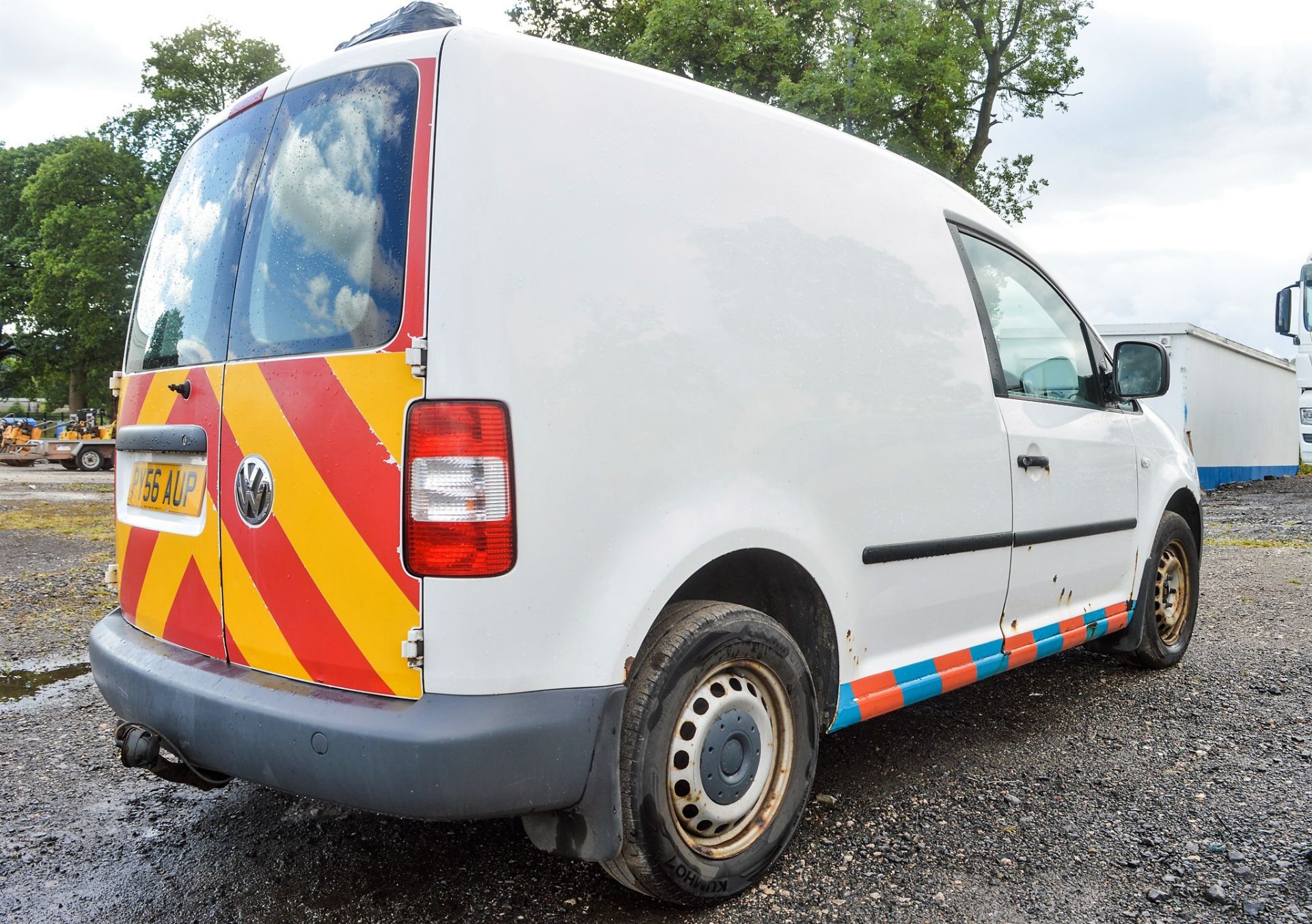 Volkswagen Caddy 1.9 diesel car derived van Registration Number: PY56 AUP Date of Registration: 30/ - Image 4 of 10