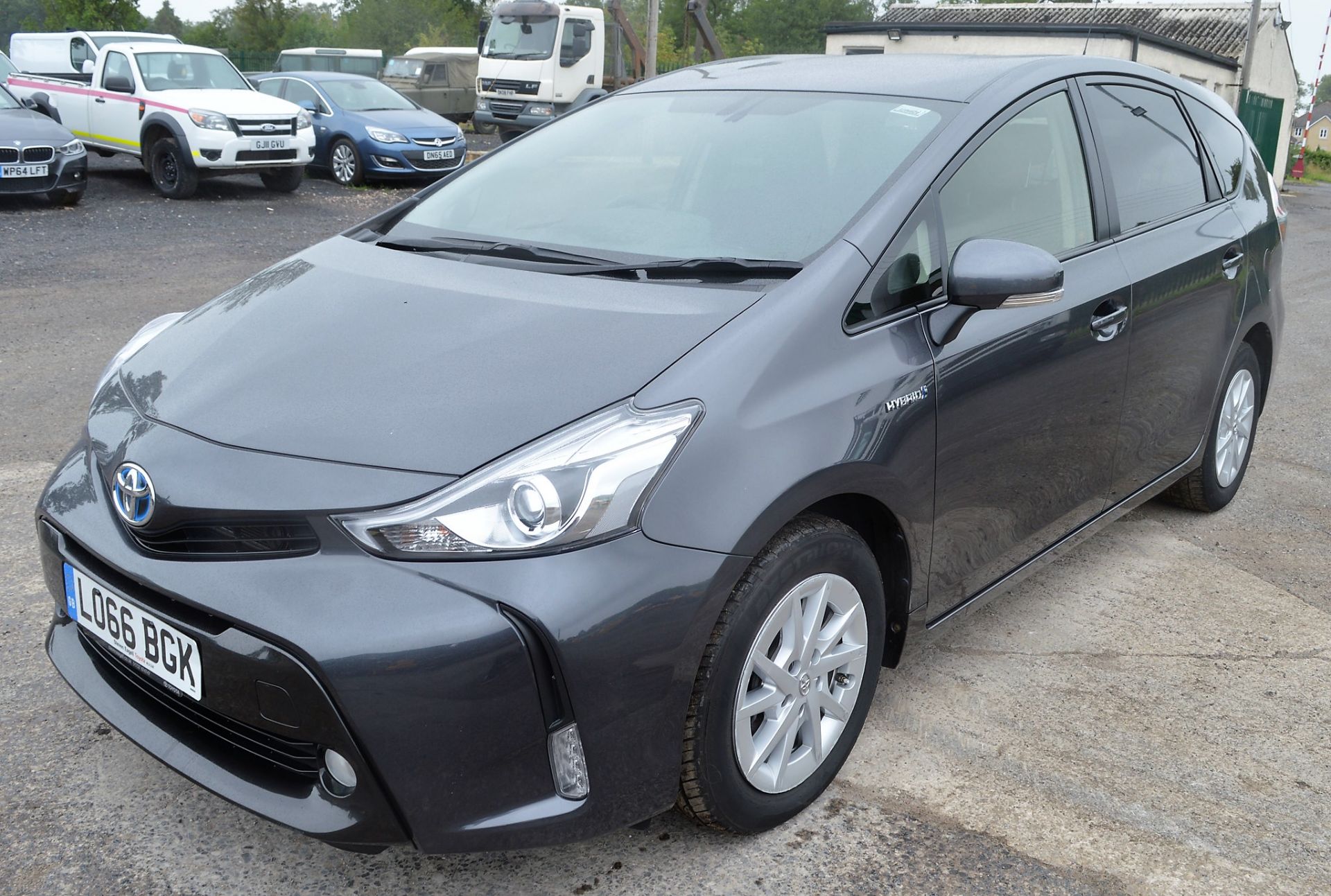 Toyota Prius Plus 1.8 Icon MPV 5dr Petrol Hybrid CVT 7 seat car  Registration Number: LO66 BGK