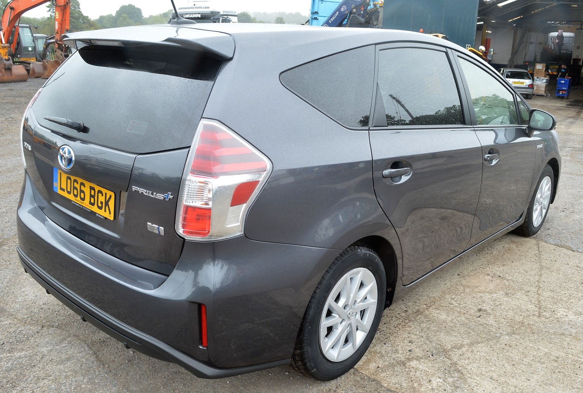 Toyota Prius Plus 1.8 Icon MPV 5dr Petrol Hybrid CVT 7 seat car  Registration Number: LO66 BGK - Image 4 of 18