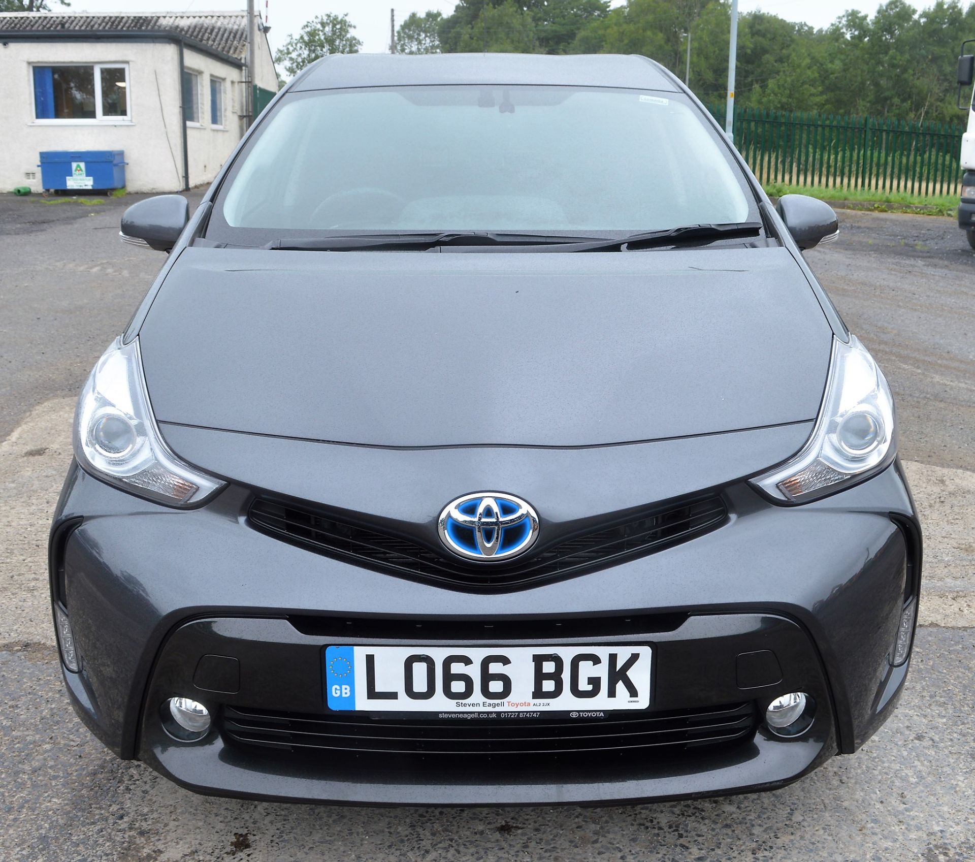 Toyota Prius Plus 1.8 Icon MPV 5dr Petrol Hybrid CVT 7 seat car  Registration Number: LO66 BGK - Image 5 of 18