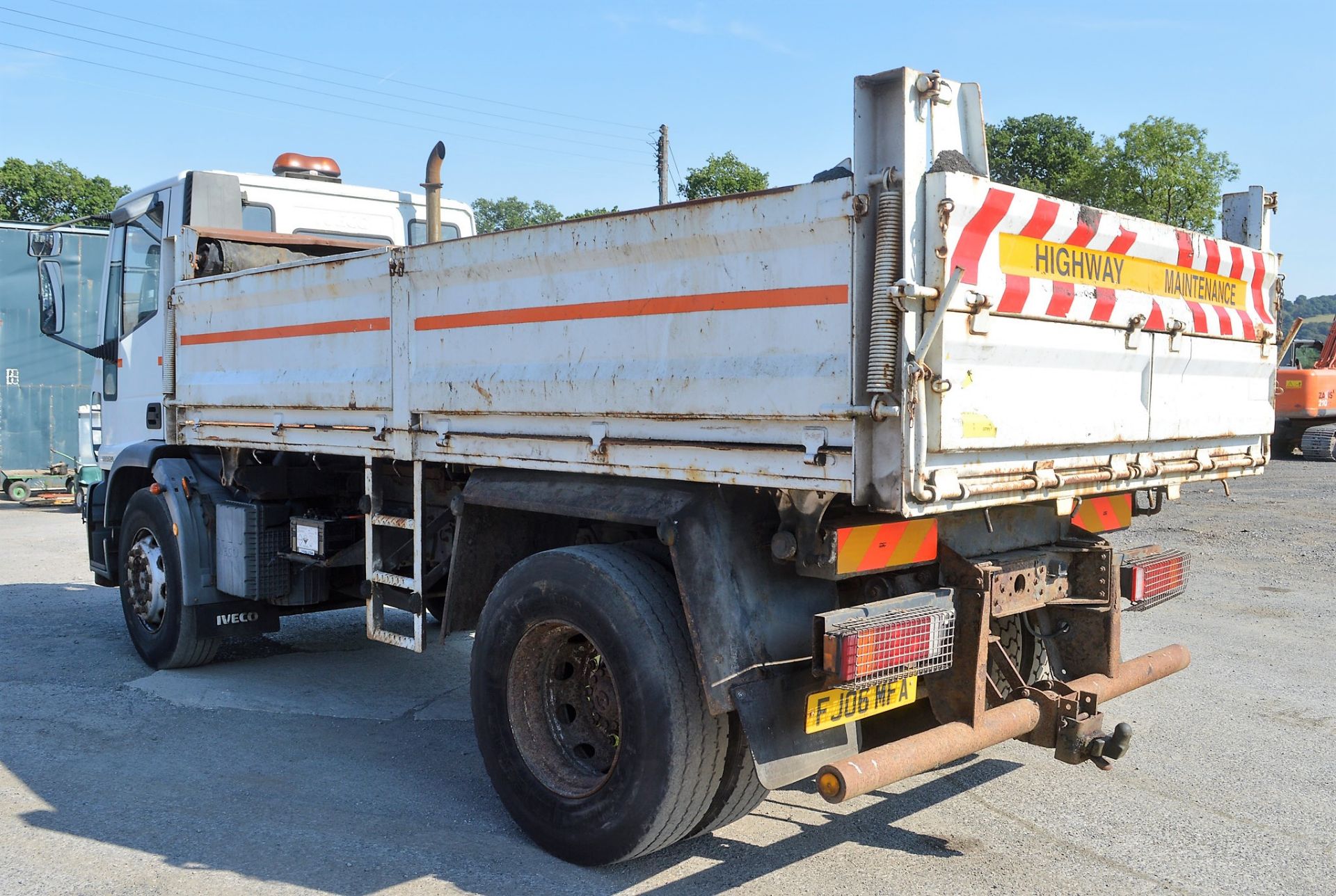 Iveco Eurocargo 180 E24 18 tonne 14 ft tipper lorry Registration Number: FJ06 MFA Date of - Image 3 of 12