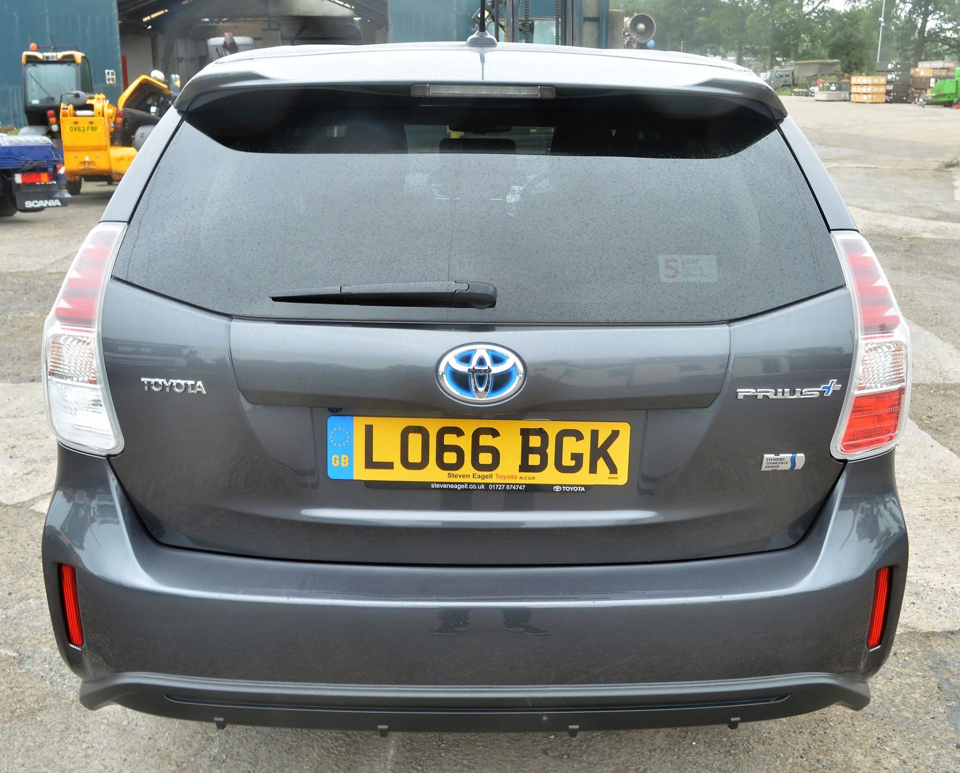 Toyota Prius Plus 1.8 Icon MPV 5dr Petrol Hybrid CVT 7 seat car  Registration Number: LO66 BGK - Image 6 of 18