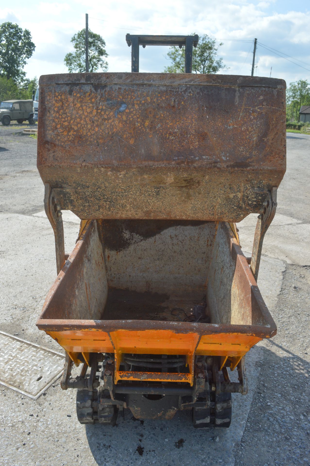 JCB Dumpster TD10 petrol driven rubber tracked self loading high tip dumper Year: 2005 S/N: - Image 3 of 8