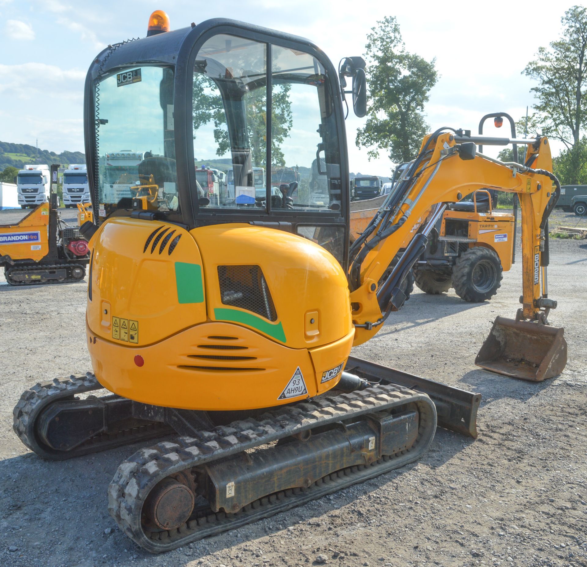 JCB 8025 2.5 tonne rubber tracked mini excavator  Year: 2013 S/N: 2226205 Recorded hours: 876 - Image 4 of 12