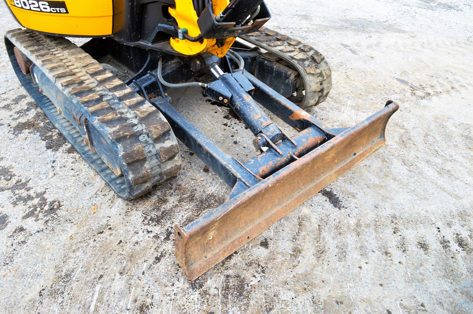 JCB 8026 CTS 2.6 tonne rubber tracked mini excavator Year: 2015 S/N: 1780383 Recorded Hours: 766 - Image 10 of 12