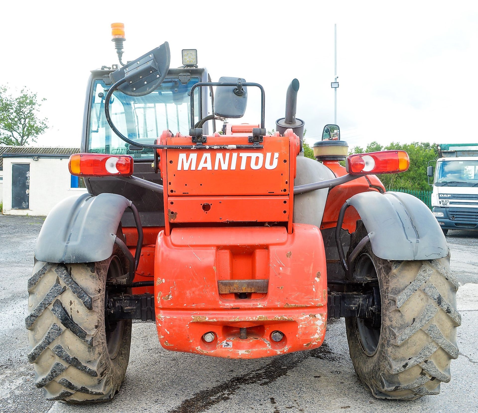 Manitou 932 MT 9 metre telescopic handler Year: 2011 S/N: 598512 Recorded Hours: 6105 c/w turbo - Image 6 of 14