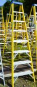 8 tread fibreglass framed step ladder A755386
