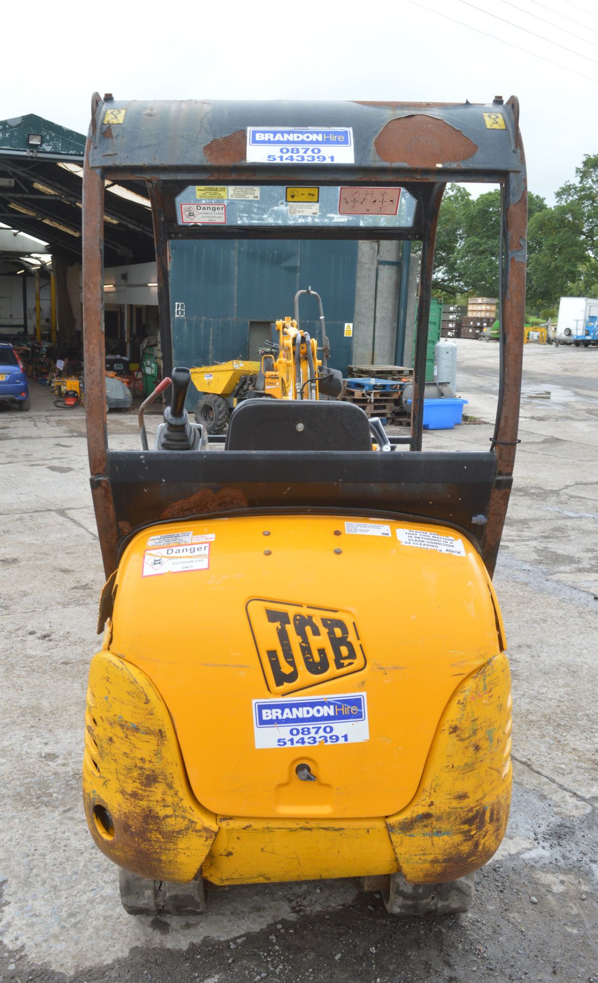 JCB 8015 1.5 tonne rubber tracked mini digger  Year: 2004 S/N: 1020937  Recorded hours: 2422  c/w - Image 3 of 13