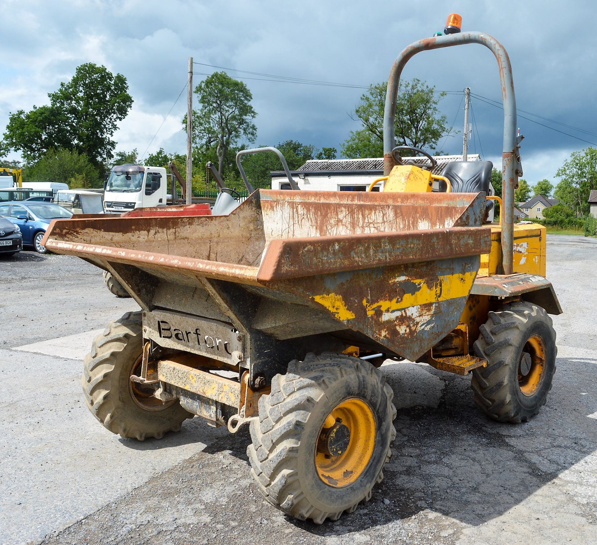 Barford 3 tonne straight skip dumper Year: 2006 S/N: SBTH0815 Recorded Hours: Not displayed (Clock