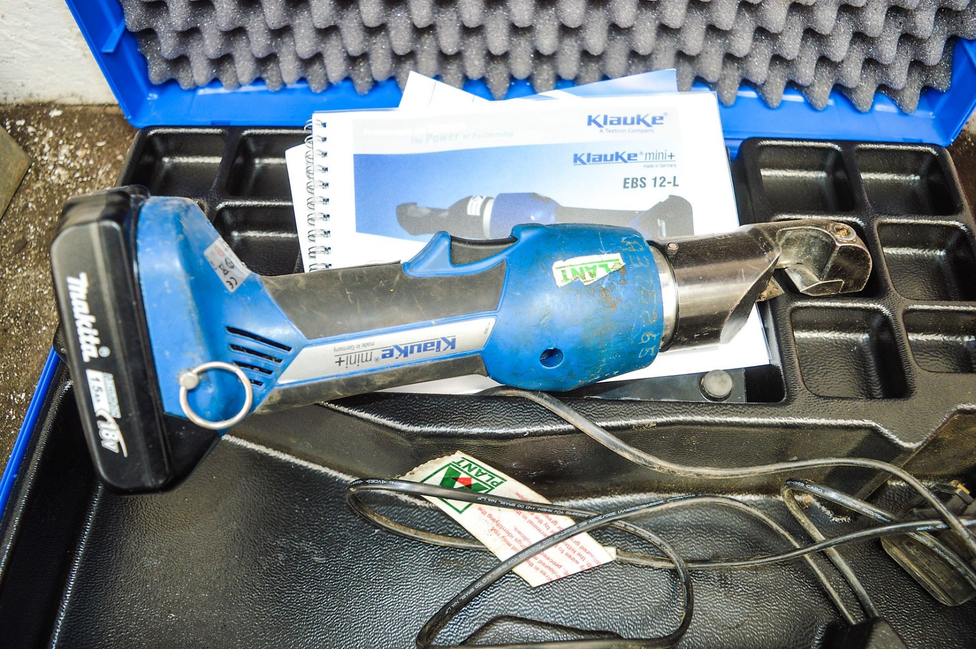 Klauke 18v cordless bolt cutter c/w charger, battery & carry case A375265