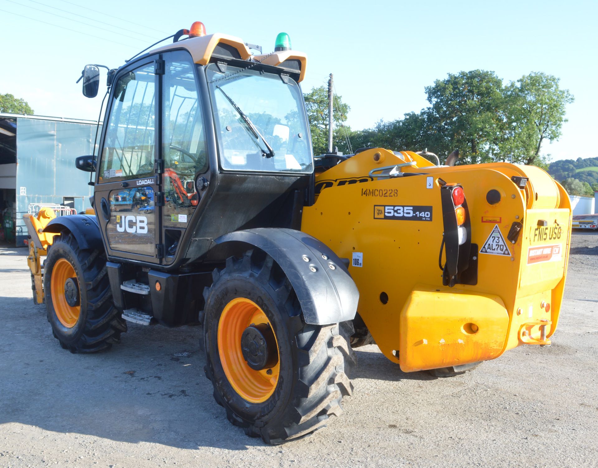 JCB 535-140 Hi-Viz 14 metre telescopic handler  Year: 2015  S/N: 2347441 Recorded hours: 2638 - Image 2 of 14