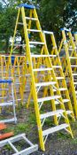 10 tread fibreglass framed step ladder A646066