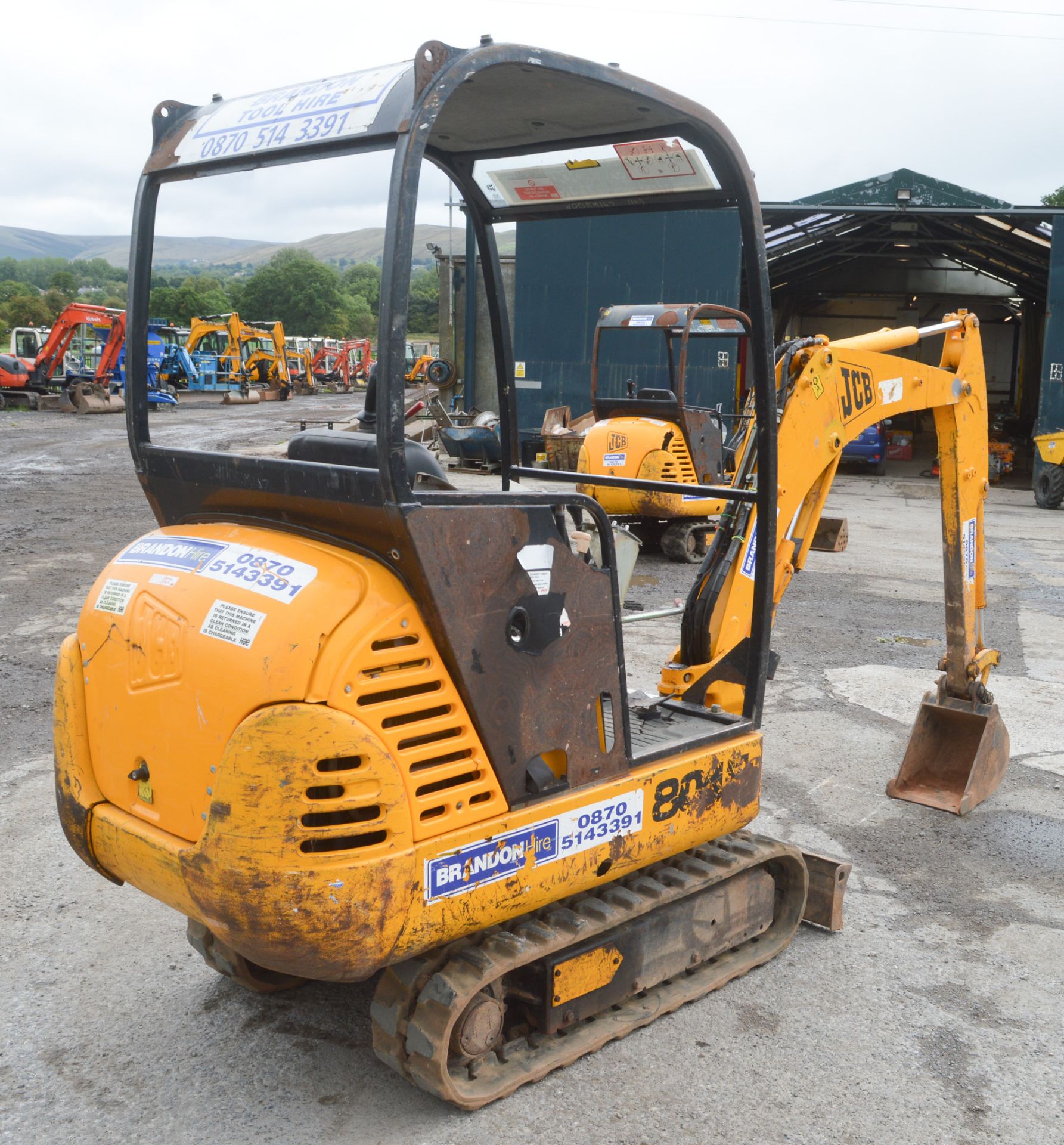 JCB 8015 1.5 tonne rubber tracked mini excavator Year: 2002 S/N: 894651 Recorded hours: n/a c/w - Image 4 of 12